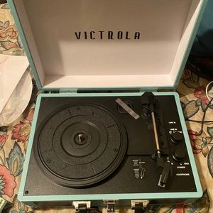 Victrola Suitcase Record Player